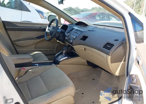 2008 Honda Civic z USA, uszkodzony, nr VIN JHMFA362X8S017517